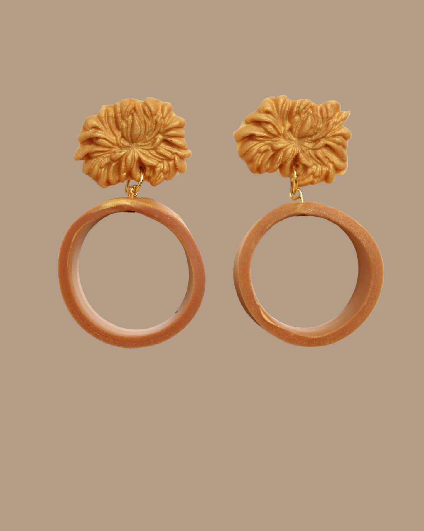AROS DORADO FLORES CLAVEL