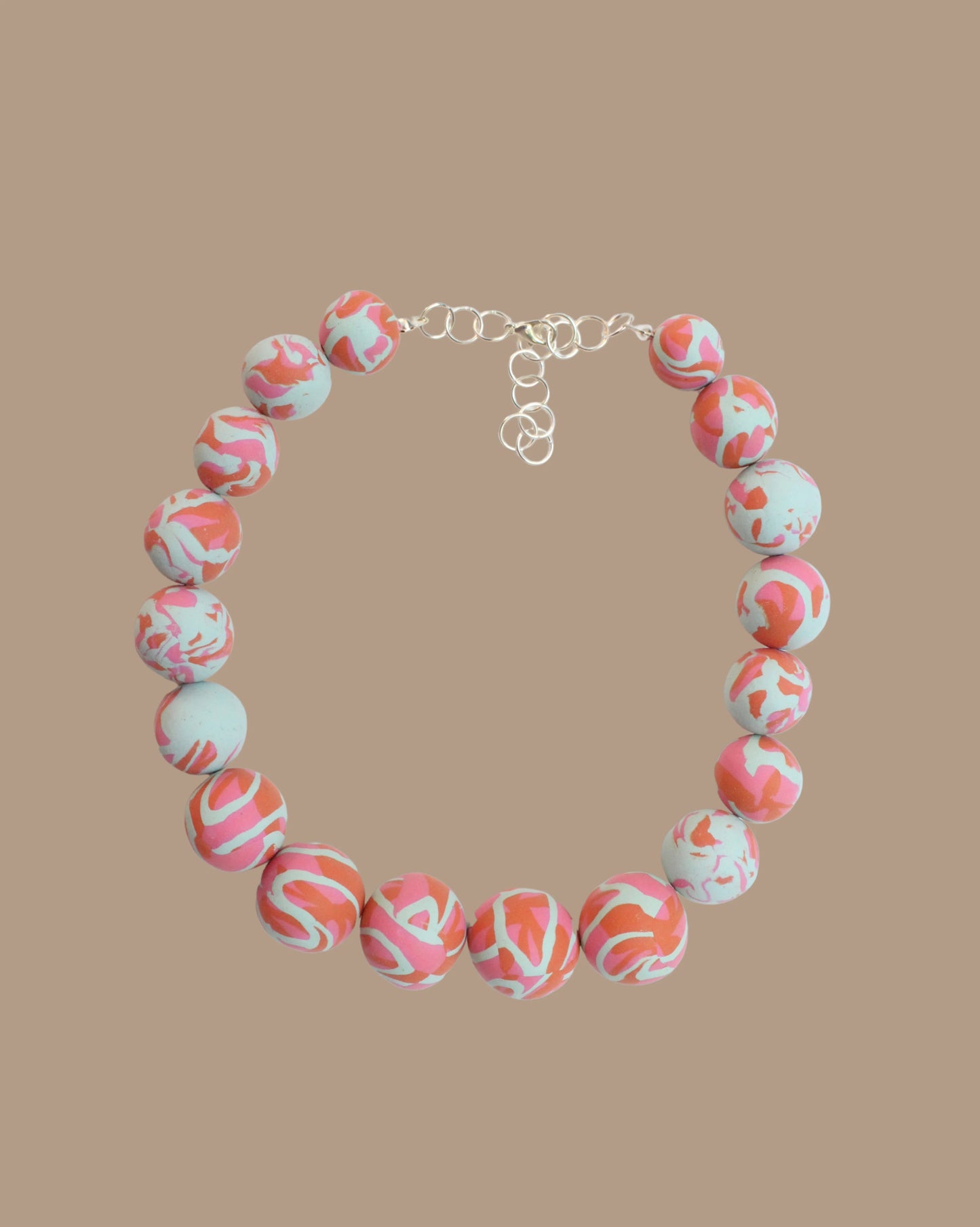 COLLAR PELOTAS MENTA NARANJO ROSADO