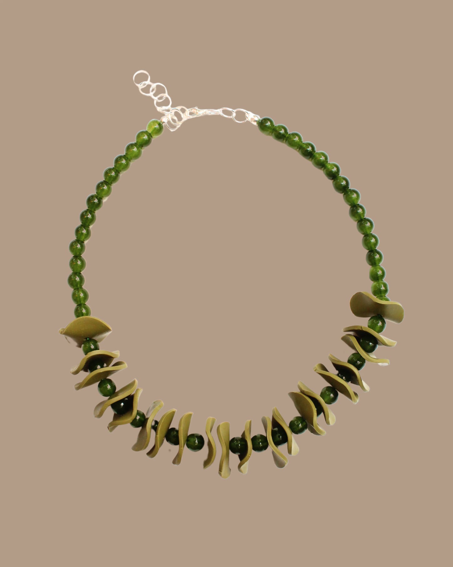 COLLAR VERDE OLIVA