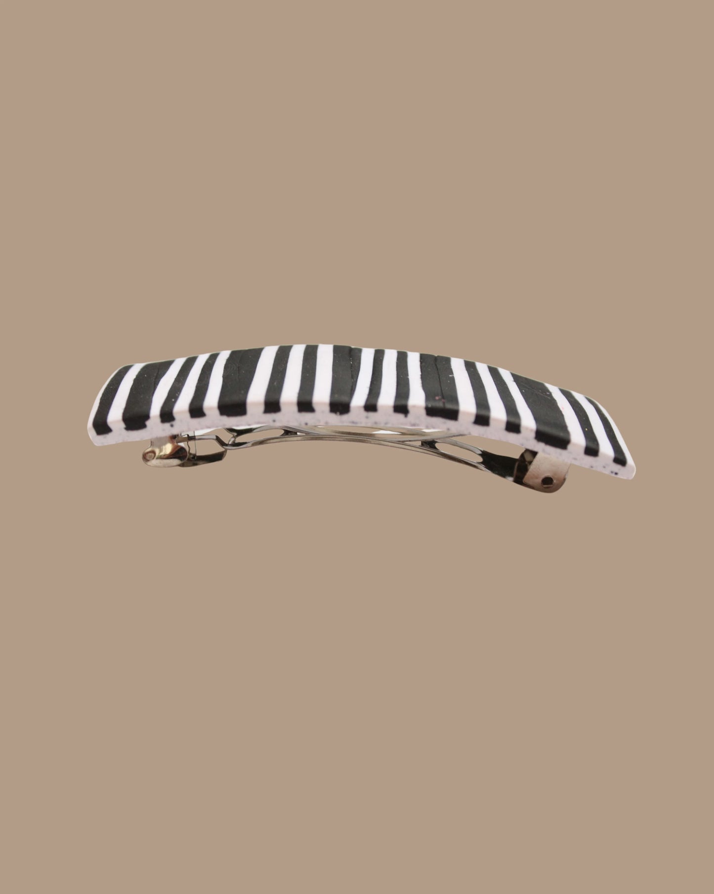 PINCHE NEGRO BLANCO LINEAS