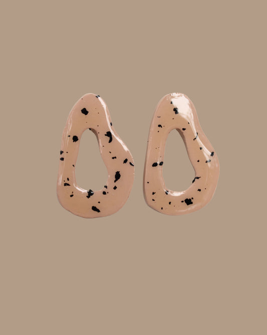 AROS CAFÉ MANCHAS NEGRAS ROSE