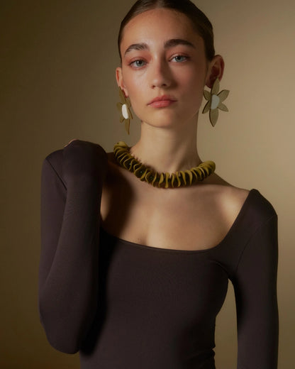 COLLAR VERDE OLIVA