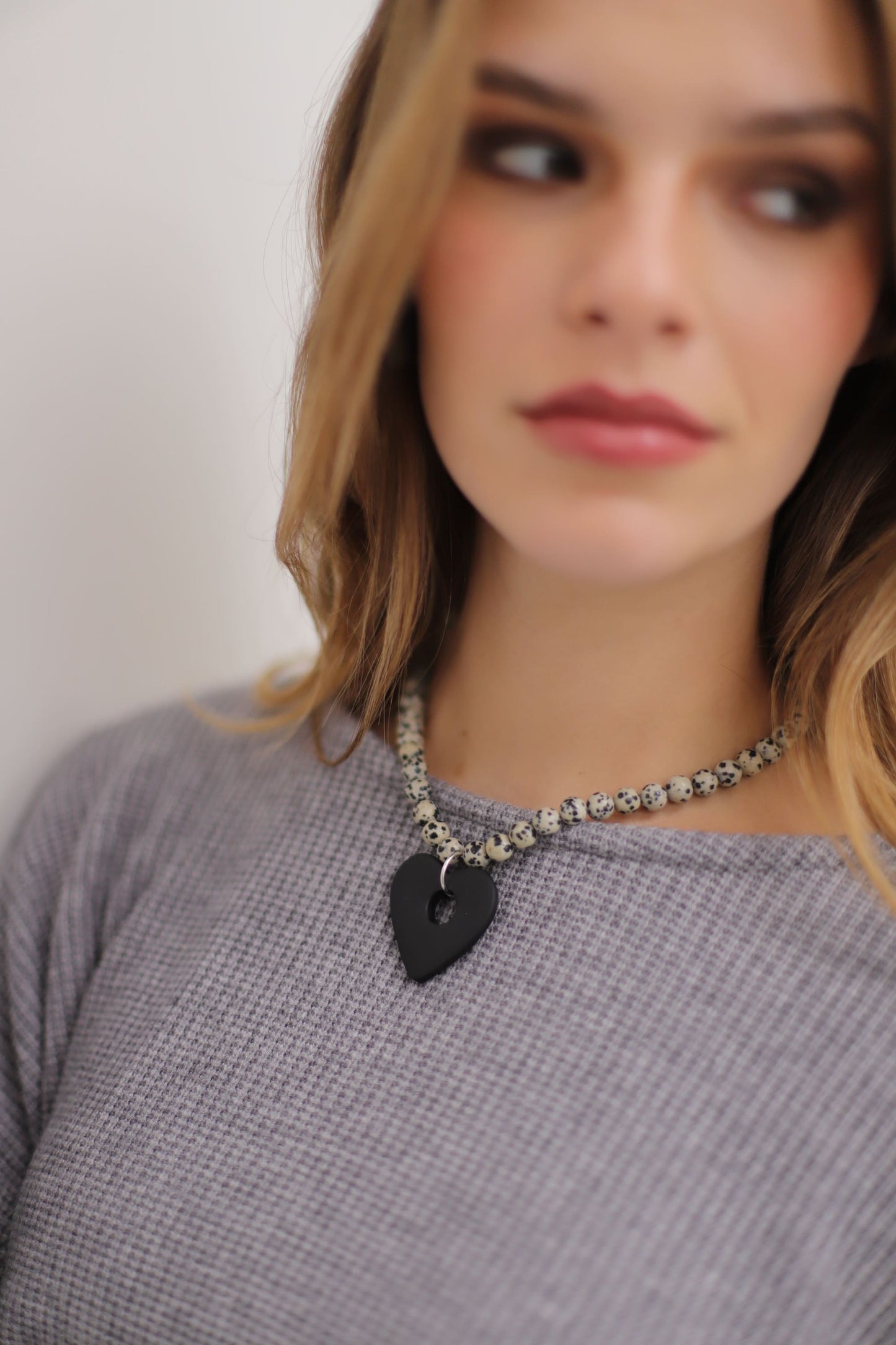 COLLAR MANCHADO